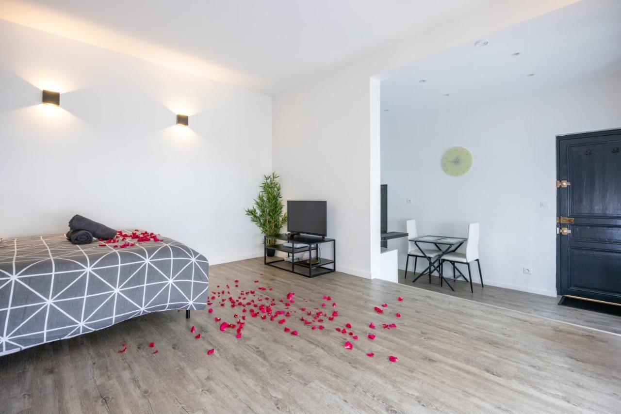 Cosy Jacuzzi Romantique Apartment *